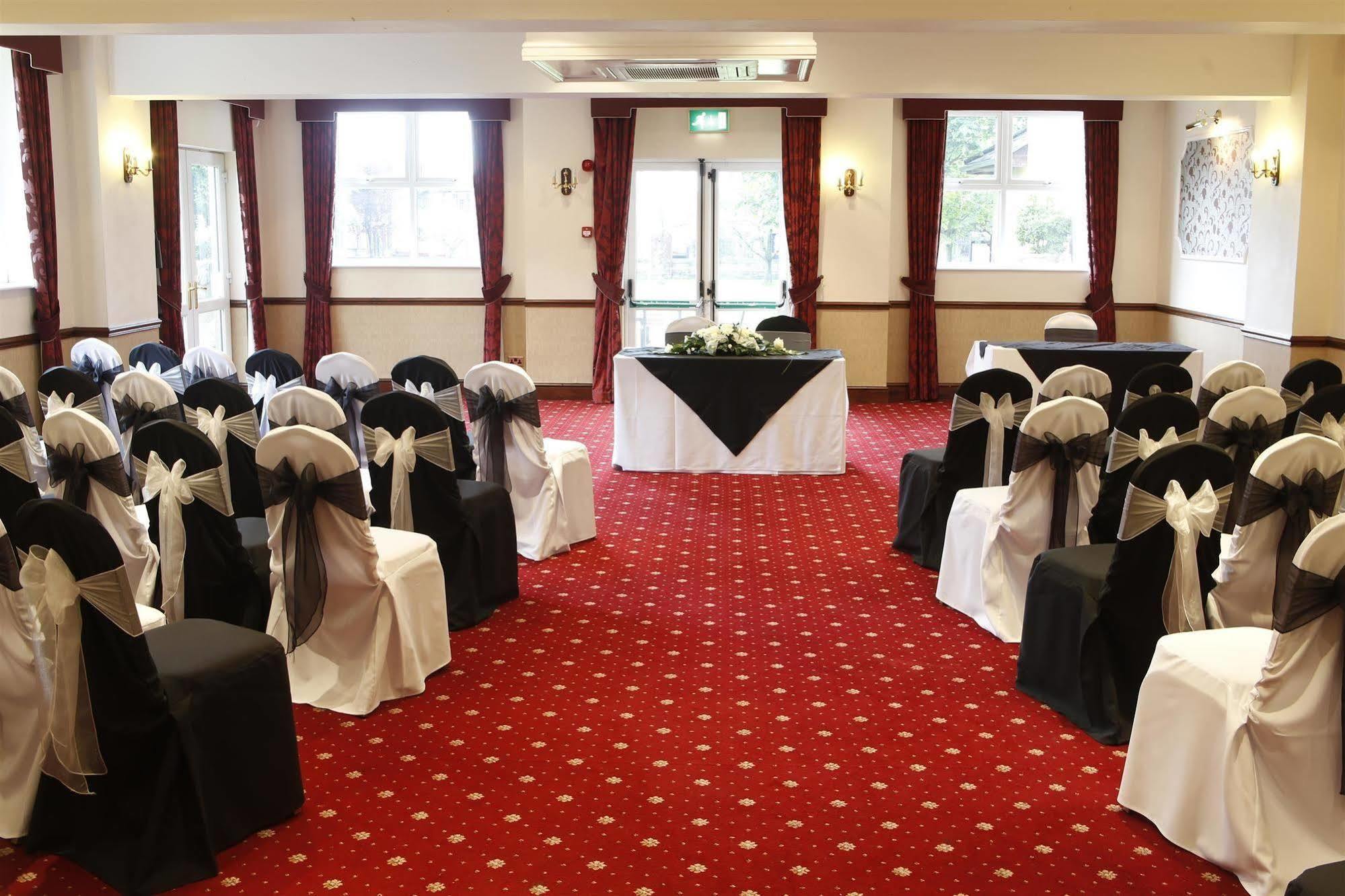 Burnley North Oaks Hotel And Leisure Club 외부 사진