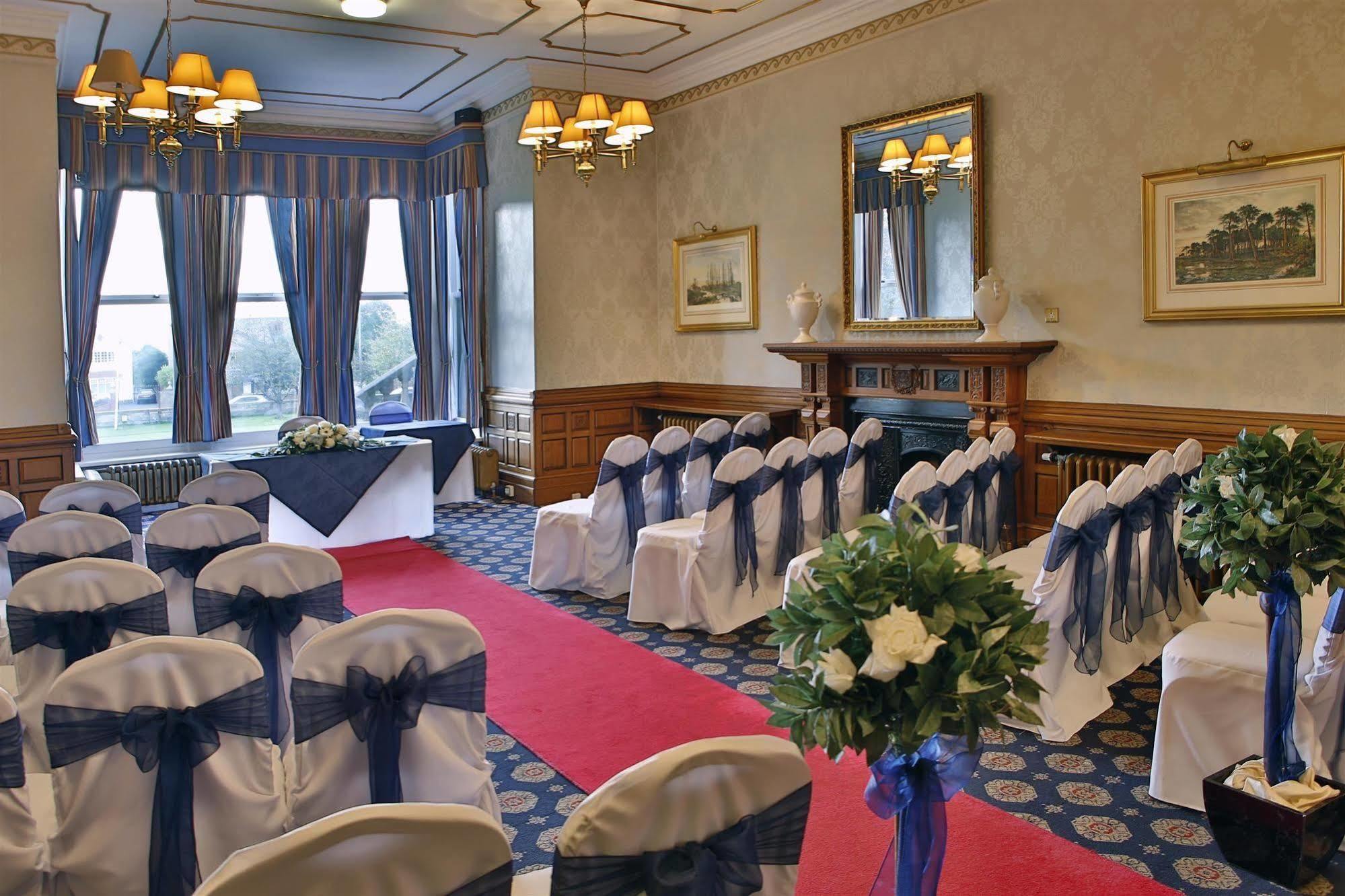 Burnley North Oaks Hotel And Leisure Club 외부 사진