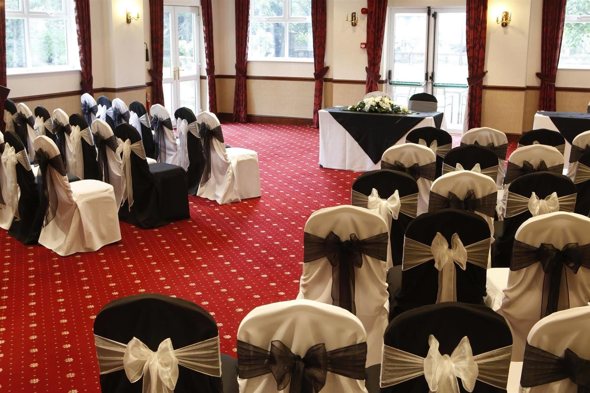 Burnley North Oaks Hotel And Leisure Club 외부 사진